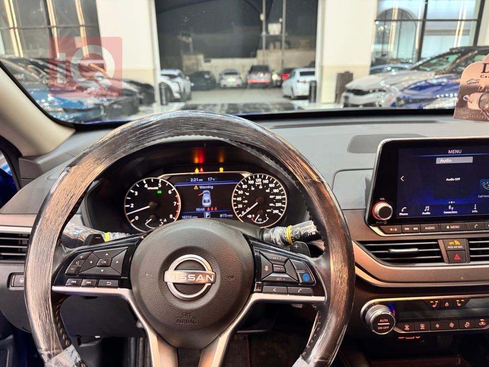 نيسان ألتيما